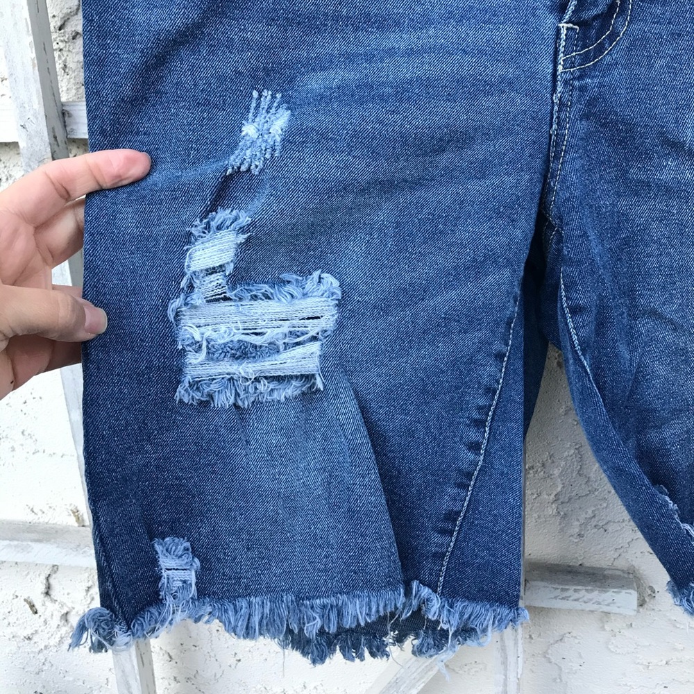 NWOT Distressed Charlotte Russe Refuge Shorts - Picture 3 of 5